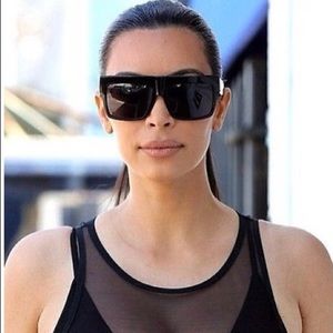 Women’s Flat Top Sunglasses 🕶